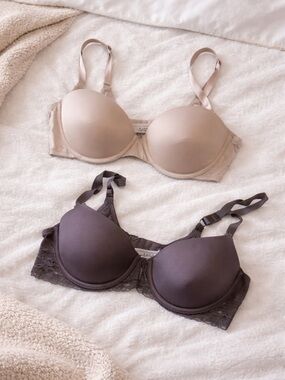 2 Ellen Tracy Bra Bundle Size 38C Nude T-Shirt Bra + Purple Lace Trim Bra